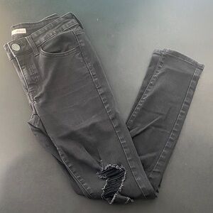 SO Black Distressed Jeggings